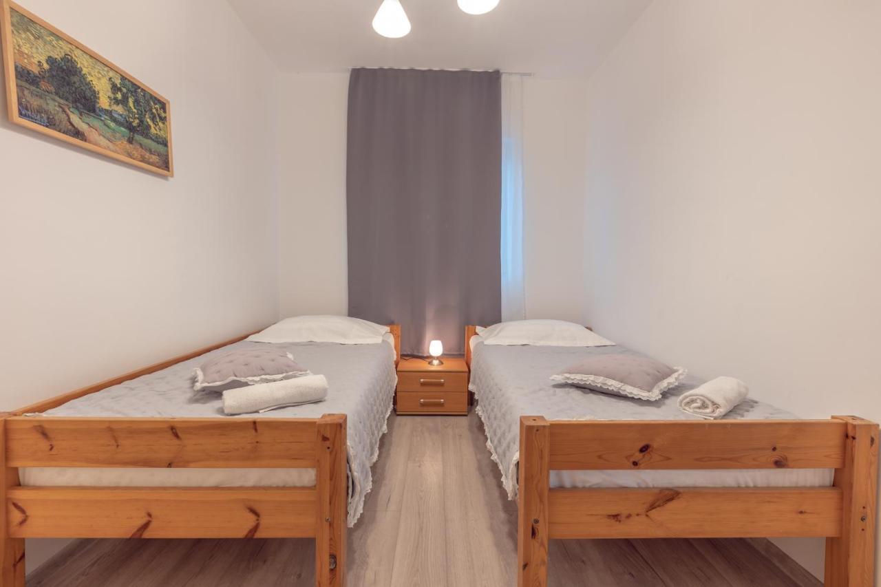 Holiday Home Insulam Mare 特罗吉尔 外观 照片