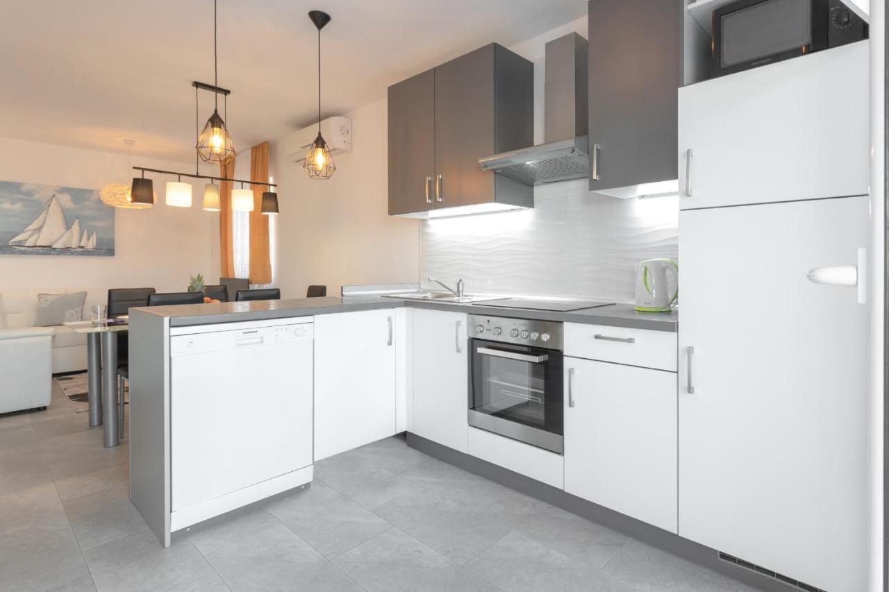 Holiday Home Insulam Mare 特罗吉尔 外观 照片
