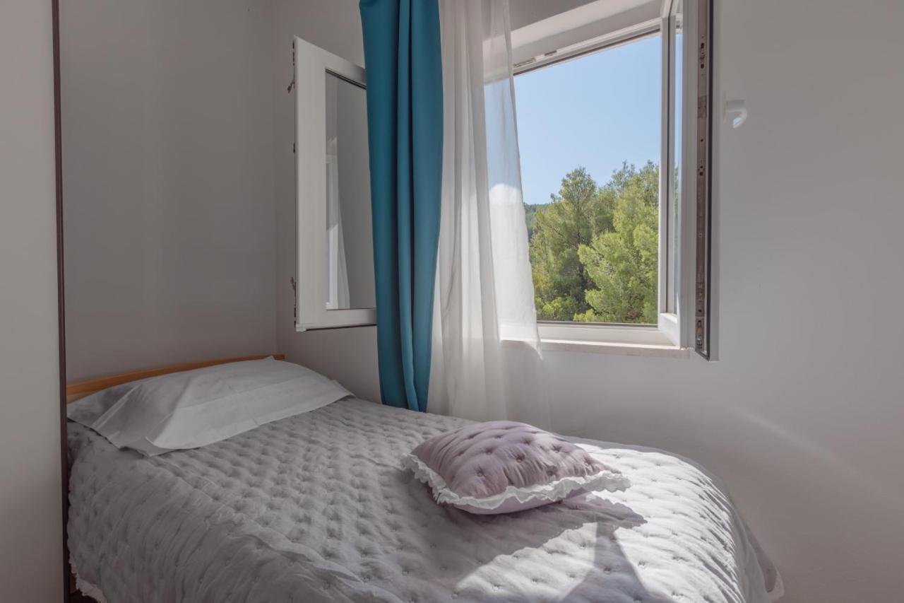 Holiday Home Insulam Mare 特罗吉尔 外观 照片